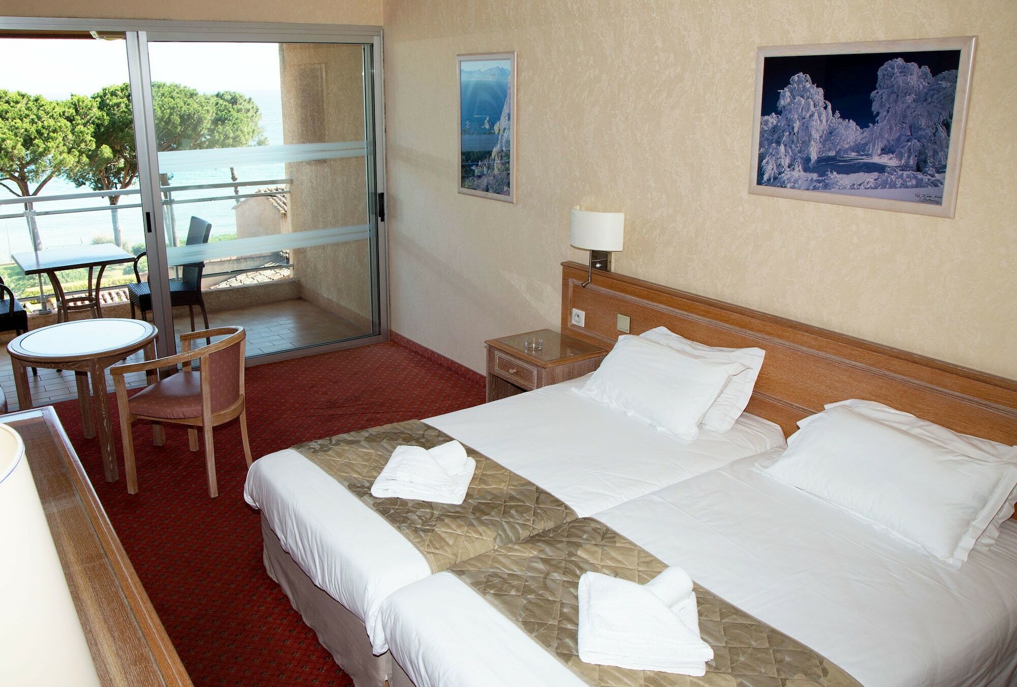 Hotel La Pinede Ajaccio  Exteriör bild